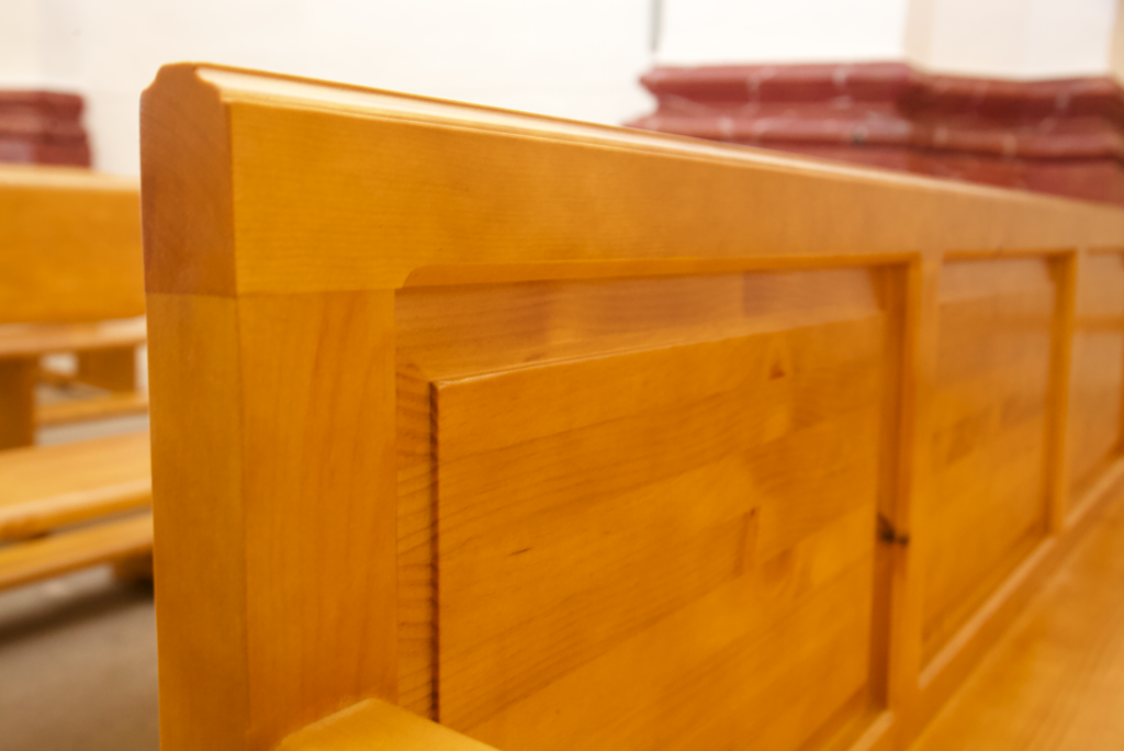 Bancos para iglesia - Imagen 6